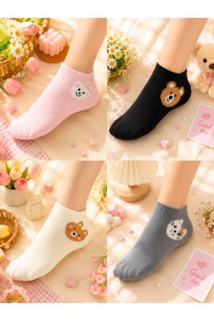 4 Çift Çok Renkli Tüylü Teddy Bear Desenli Tenis Yarım Konç / Kolej Çorap